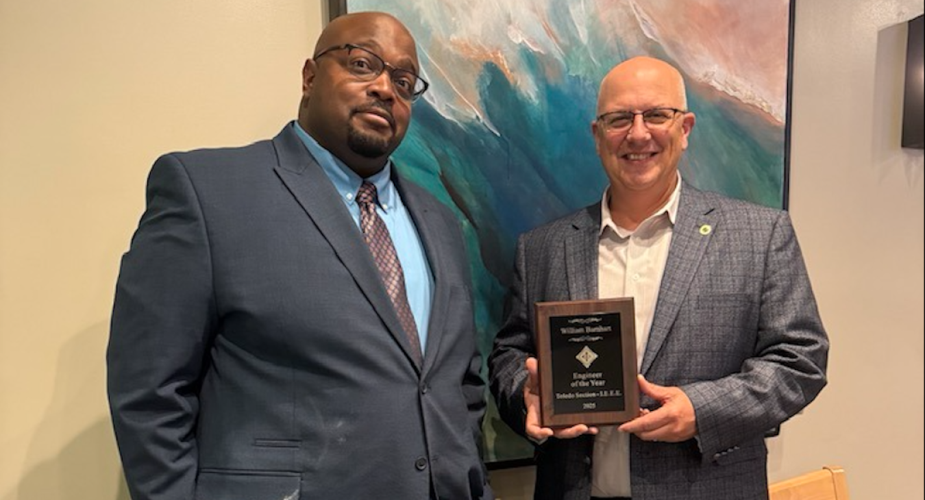 Bill Barnhart with Jarrad Henson at IEEE Award Banquet